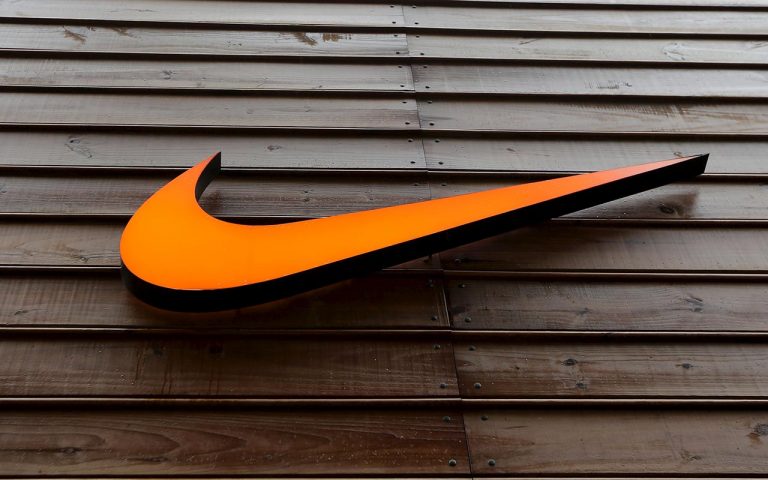 Ejecutivos dejan Nike tras investigaciones por acoso