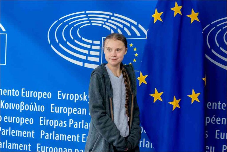 Greta Thunberg dice que la industria del fast fashion engaña con greenwashing