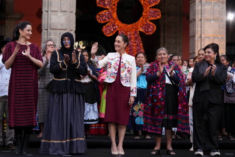 Encuentro de arte textil mexicano en Palacio Nacional: preservación del patrimonio y responsabilidad cultural