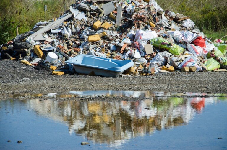 La descontaminación de residuos de vertederos contamina aún más