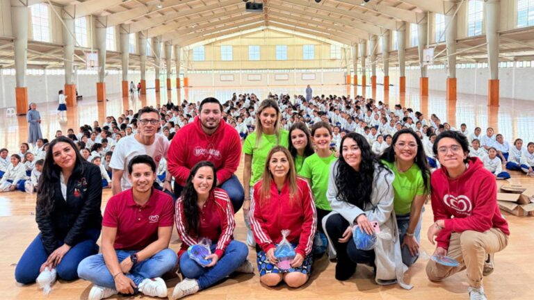 Helados Holanda reparte sonrisas un año más con Juguetón